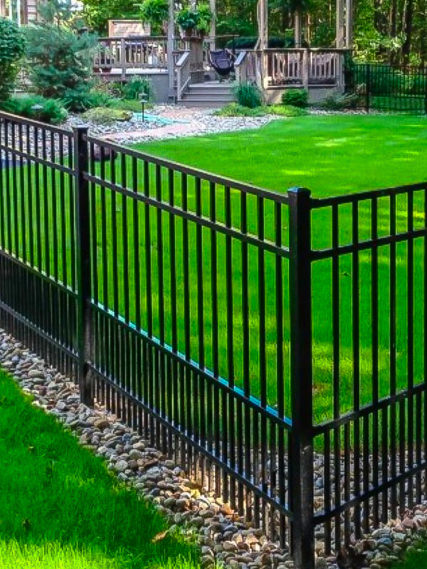 Types of fences we install in Ebro FL