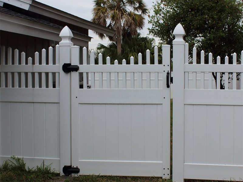 Southport Florida residential fencing contractor