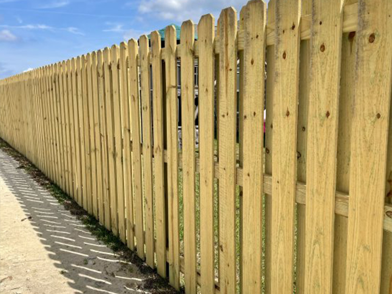 Southport FL Shadowbox style wood fence