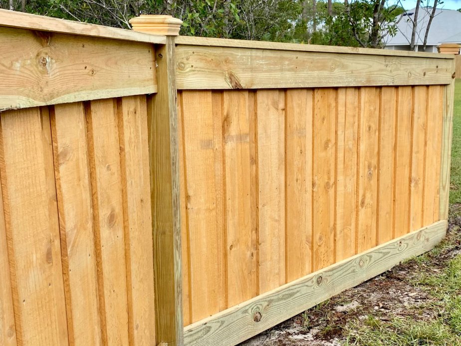 board-on-board style wood fence in Panama City, FL